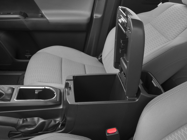 2017 Toyota Tacoma SR V6