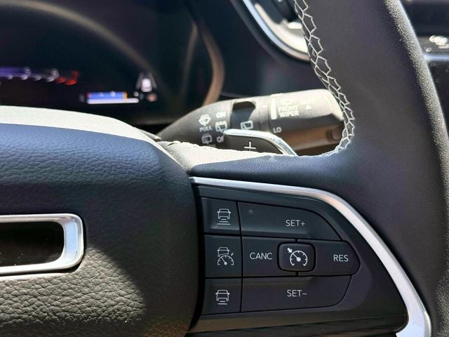 2023 Jeep Grand Cherokee Laredo 4x4