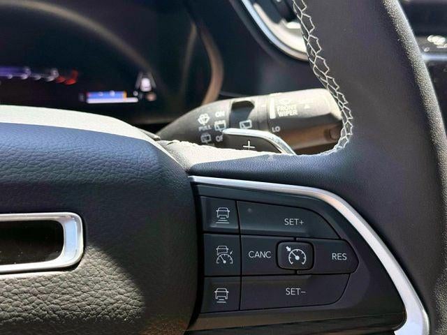 2023 Jeep Grand Cherokee Laredo 4x4