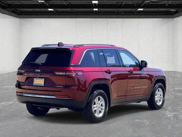 2023 Jeep Grand Cherokee Laredo 4x4