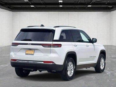 2023 Jeep Grand Cherokee Laredo 4x4