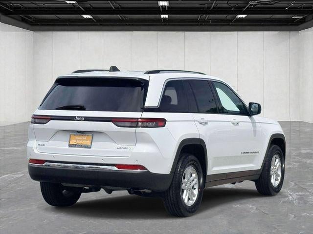 2023 Jeep Grand Cherokee Laredo 4x4