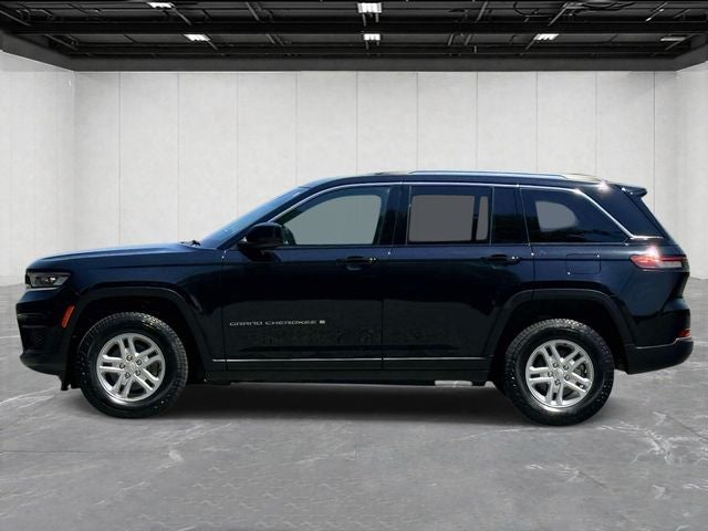 2023 Jeep Grand Cherokee Laredo 4x4