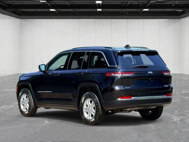 2023 Jeep Grand Cherokee Laredo 4x4