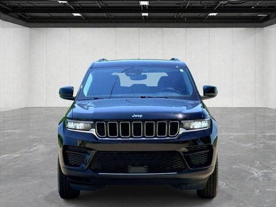 2023 Jeep Grand Cherokee Laredo 4x4