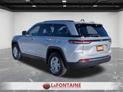 2023 Jeep Grand Cherokee Laredo 4x4