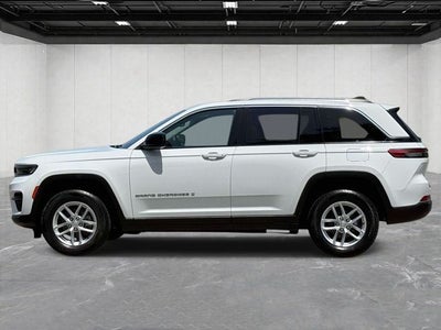 2023 Jeep Grand Cherokee Laredo 4x4