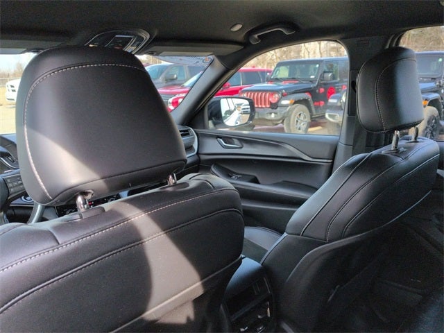 2025 Jeep Grand Cherokee Altitude 4x4