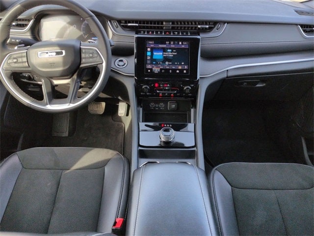 2025 Jeep Grand Cherokee Altitude 4x4