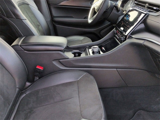 2025 Jeep Grand Cherokee Altitude 4x4