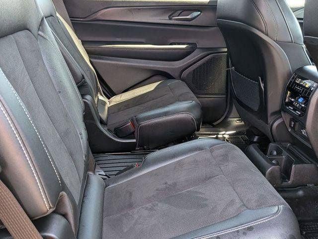 2024 Jeep Grand Cherokee L Altitude 4x4