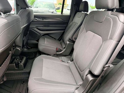 2024 Jeep Grand Cherokee L Laredo 4x4