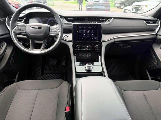 2024 Jeep Grand Cherokee L Laredo 4x4