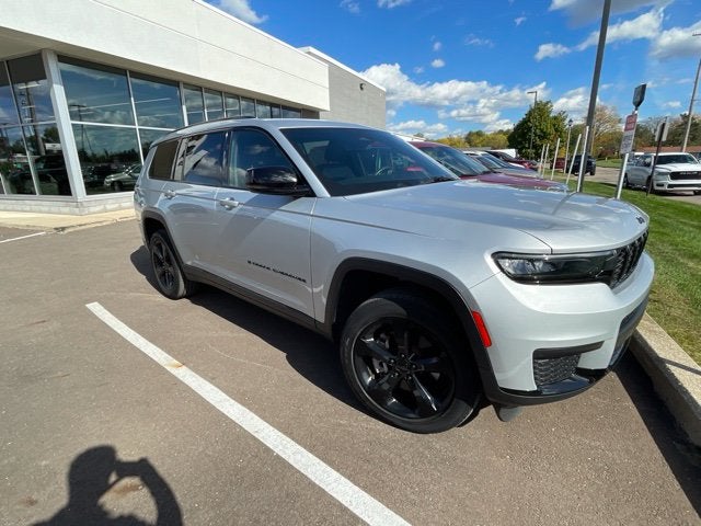 2023 Jeep Grand Cherokee L Altitude 4x4