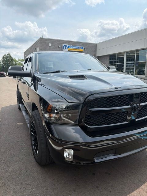 2022 RAM 1500 Classic SLT