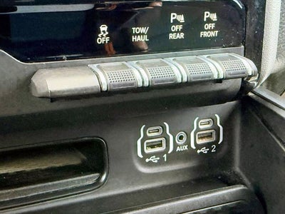 2024 RAM 1500 Big Horn Crew Cab 4x4 5'7' Box
