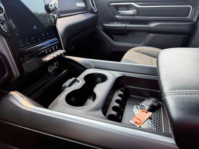 2023 RAM 1500 Big Horn Crew Cab 4x4 5'7' Box