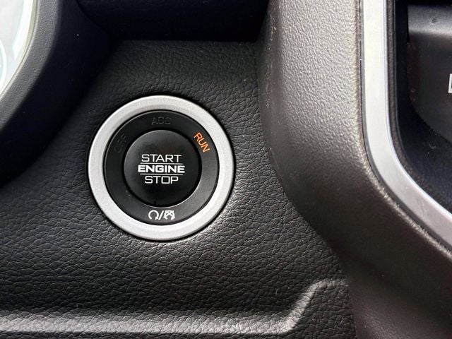 2020 RAM 1500 Big Horn Crew Cab 4x4 5'7' Box