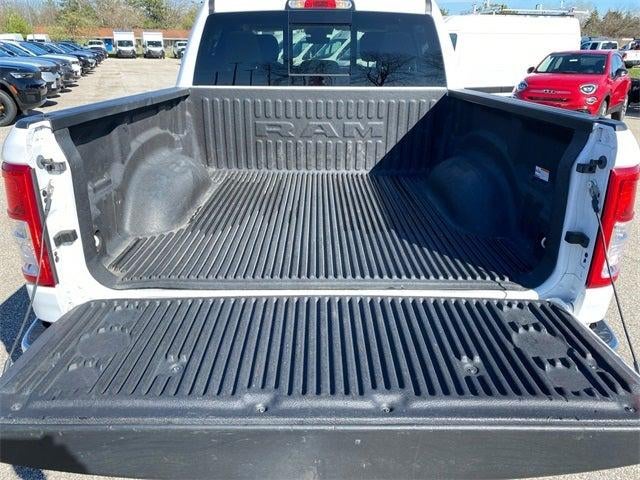 2020 RAM 1500 Big Horn Crew Cab 4x4 5'7' Box