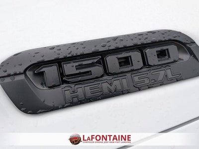 2020 RAM 1500 Big Horn Crew Cab 4x4 5'7' Box