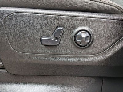 2020 RAM 1500 Big Horn Crew Cab 4x4 5'7' Box