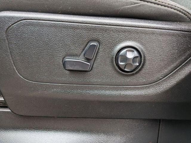 2020 RAM 1500 Big Horn Crew Cab 4x4 5'7' Box