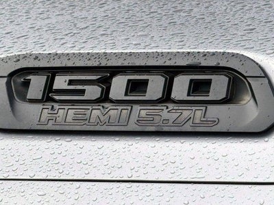 2020 RAM 1500 Big Horn Crew Cab 4x4 5'7' Box