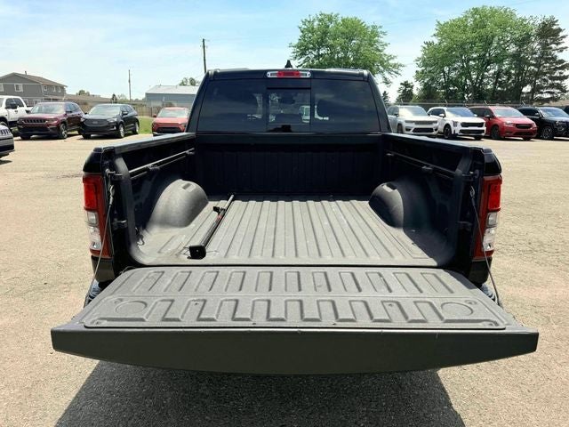 2020 RAM 1500 Big Horn Crew Cab 4x4 5'7' Box