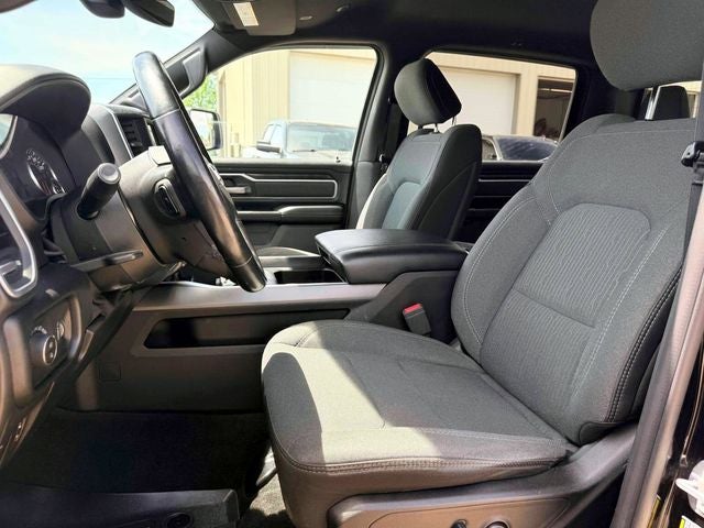 2020 RAM 1500 Big Horn Crew Cab 4x4 5'7' Box