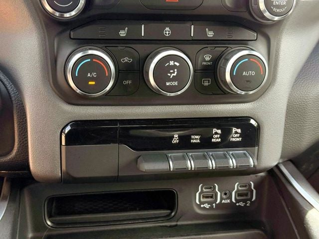2020 RAM 1500 Big Horn Crew Cab 4x4 5'7' Box
