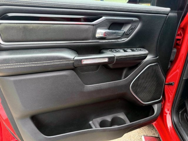 2019 RAM 1500 Laramie Crew Cab 4x4 5'7' Box