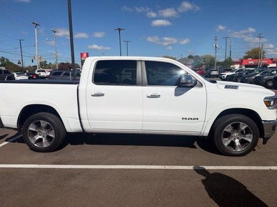 2020 RAM 1500 Laramie Crew Cab 4x4 5'7' Box