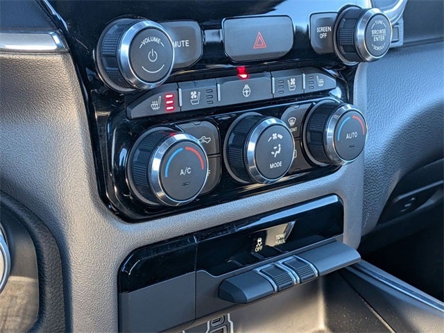 2024 RAM 1500 Laramie Crew Cab 4x4 5'7' Box