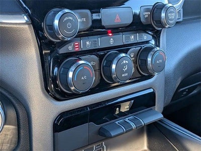 2024 RAM 1500 Laramie Crew Cab 4x4 5'7' Box