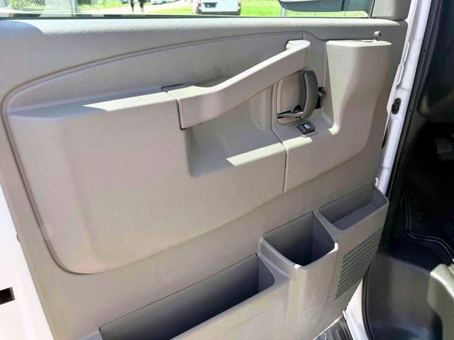 2025 Chevrolet Express Passenger RWD 3500 Extended Wheelbase LT