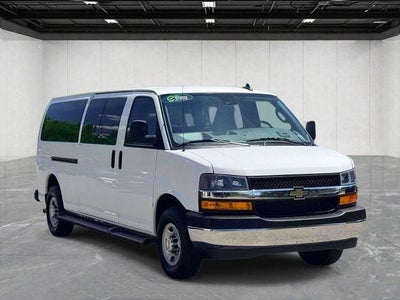 2025 Chevrolet Express Passenger RWD 3500 Extended Wheelbase LT