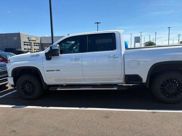 2022 Chevrolet Silverado 2500HD 4WD Crew Cab Standard Bed High Country