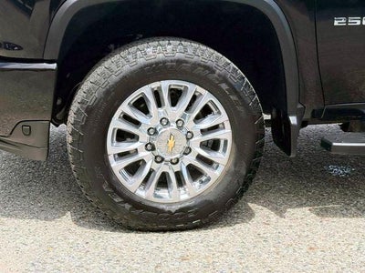 2022 Chevrolet Silverado 2500HD 4WD Crew Cab Standard Bed High Country