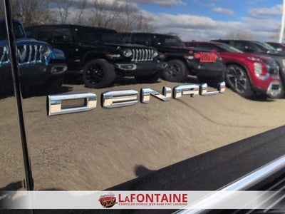 2025 GMC Yukon 4WD Denali