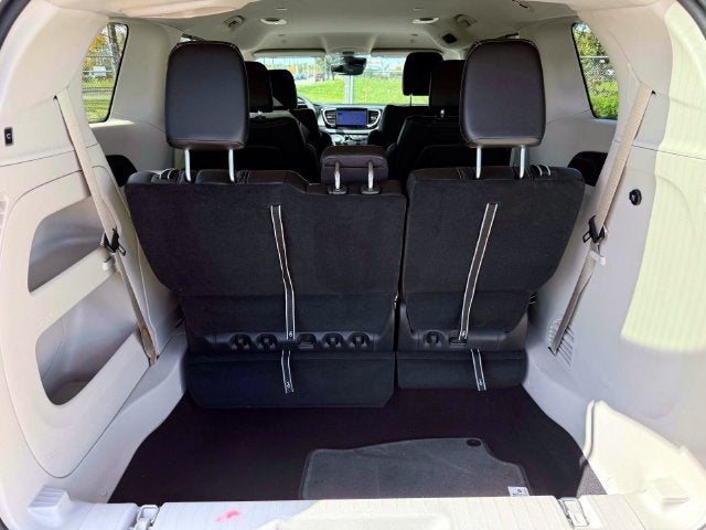2023 Chrysler Pacifica Touring L AWD