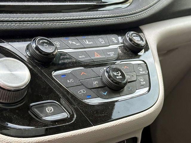 2021 Chrysler Pacifica Touring L AWD