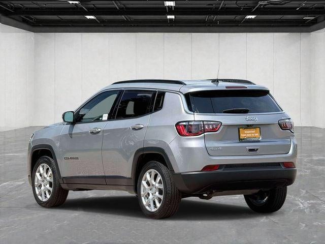 2024 Jeep Compass Latitude Lux FWD