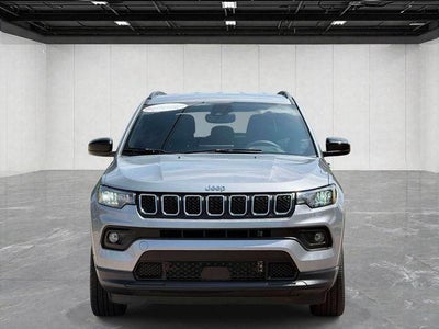 2024 Jeep Compass Latitude Lux FWD