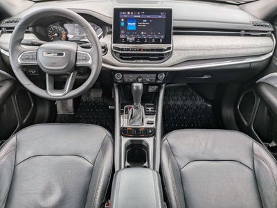 2023 Jeep Compass Latitude Lux FWD