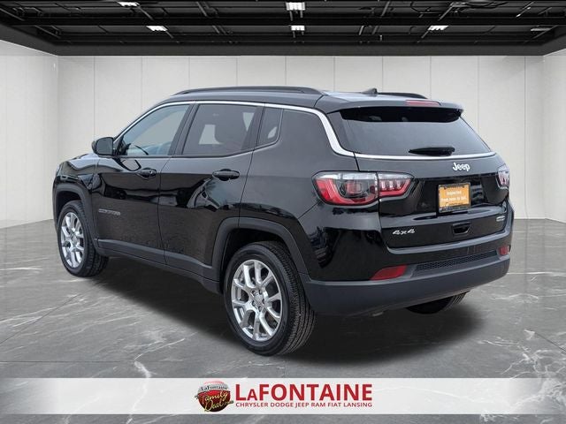 2023 Jeep Compass Latitude Lux FWD