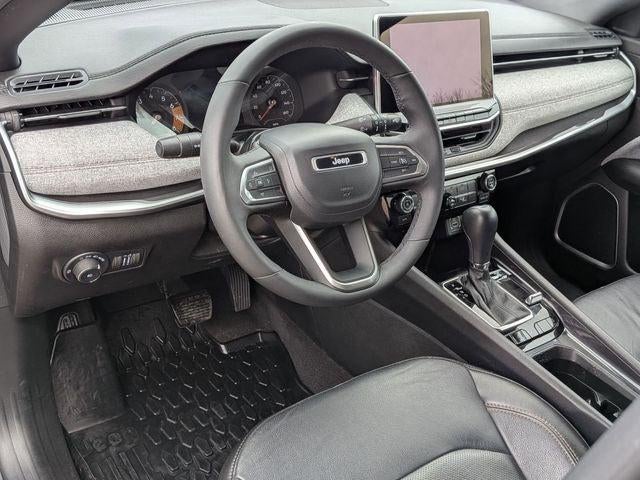 2023 Jeep Compass Latitude Lux FWD