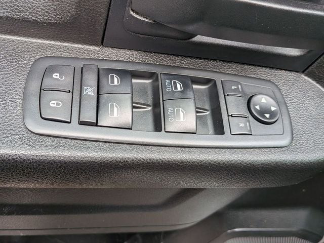 2018 RAM 2500 Tradesman Crew Cab 4x4 6'4' Box