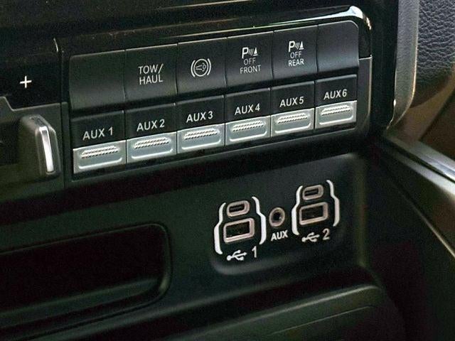 2024 RAM 2500 Laramie Crew Cab 4x4 6'4' Box
