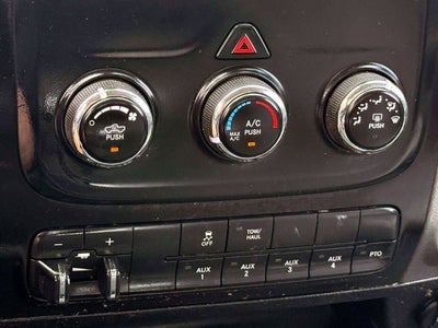 2018 RAM 3500 Chassis Tradesman/SLT