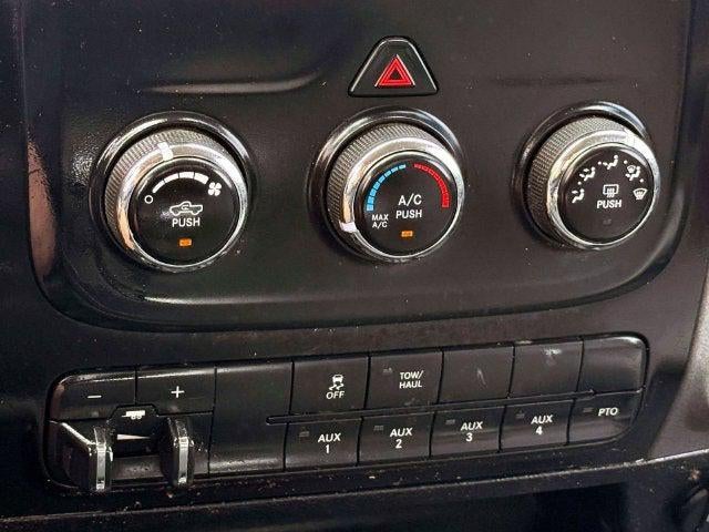 2018 RAM 3500 Chassis Tradesman/SLT